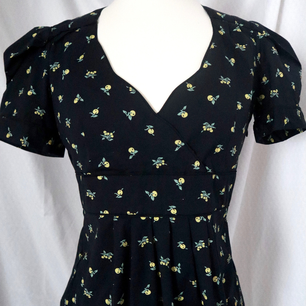 Anthropologie Odille Ladies Lemon Blouse size 6
